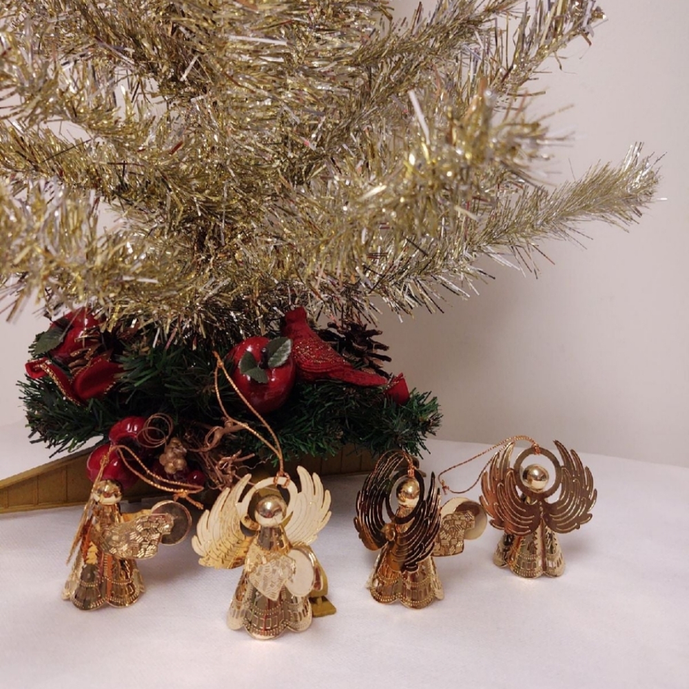Set of 4 | Goldtone Christmas Ornaments
